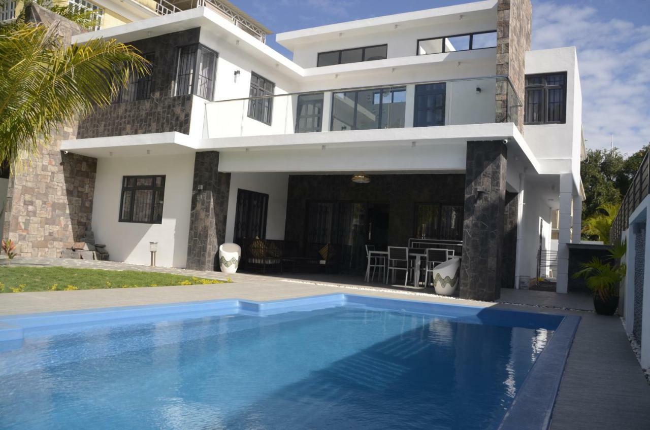 Mont Choisy Azura Vila Exterior foto